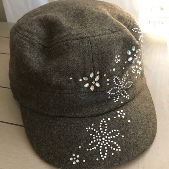 C C Exclusives Clear floral Studded Wool Hat
